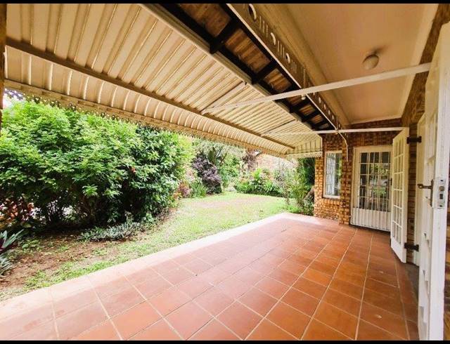 2 BEDROOM RETIREMENT UNIT SOLD IN MANORS